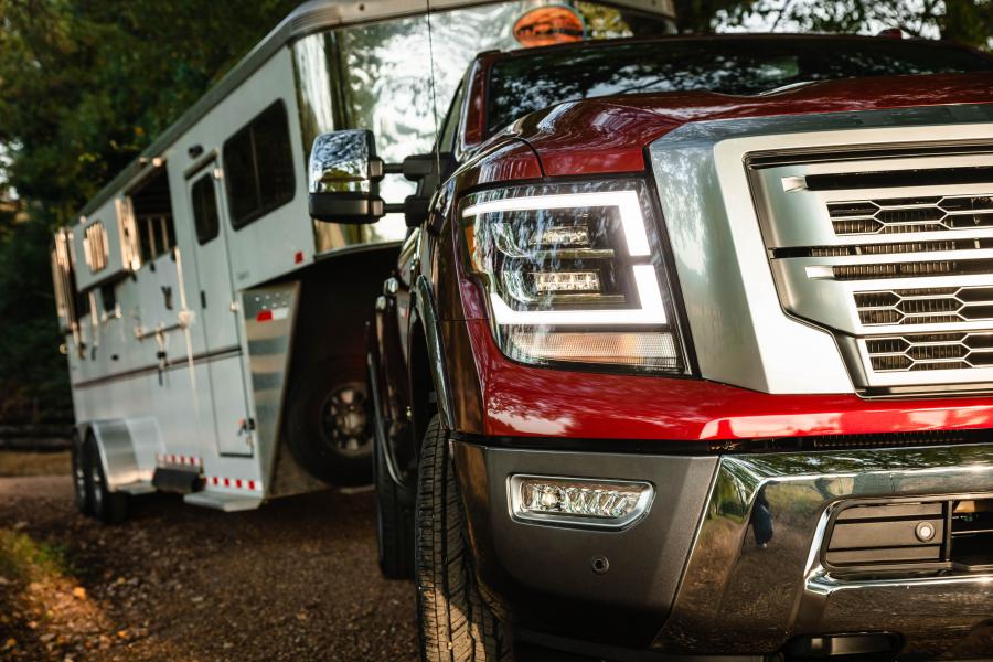 Детали экстерьера Nissan Titan XD Platinum Reserve Crew Cab 2019 года  (фото 6 из 34)